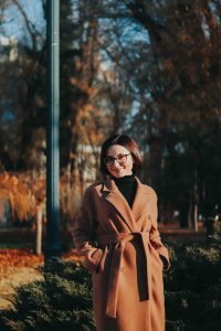 یک بانو با ست پاییزی