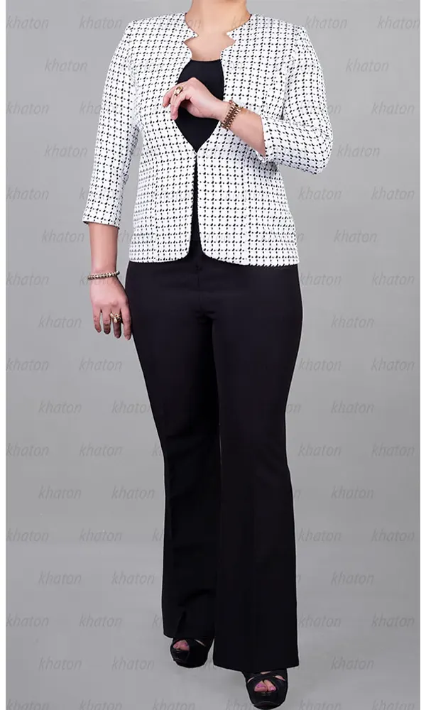 کت تاپ سفید مشکی چهار خانه ،بوکله ،آستین سه ربع و شلوار مشکی دمپا