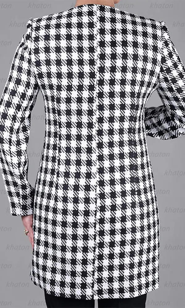 کت بلند چهار خانه سفید مشکی پیچازی نمای پشت