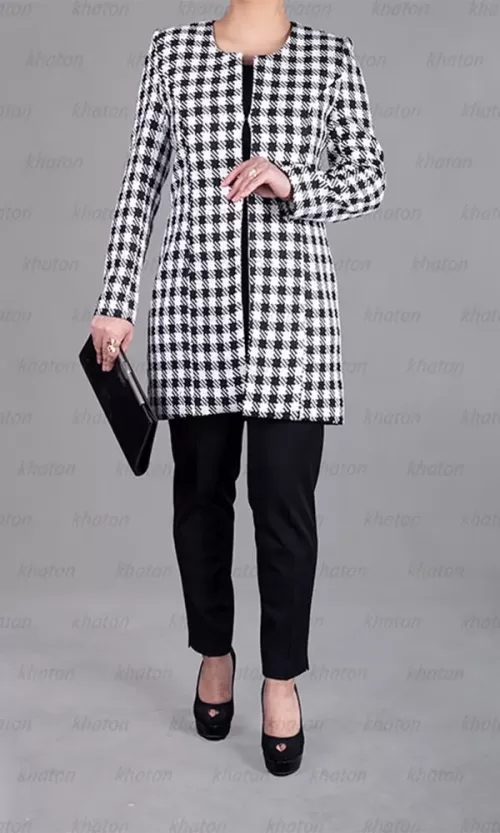 کت بلند سفید مشکی چهارخانه پیچازی و تاپ و شلوار مشکی