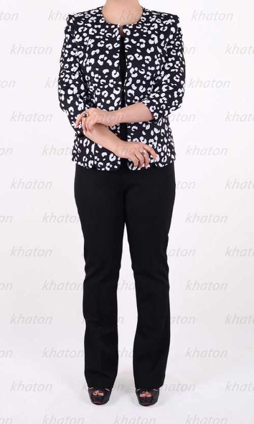 کت مشکی و طرح های پلنگی سفید آستین سه ربع و شلوار مشکی